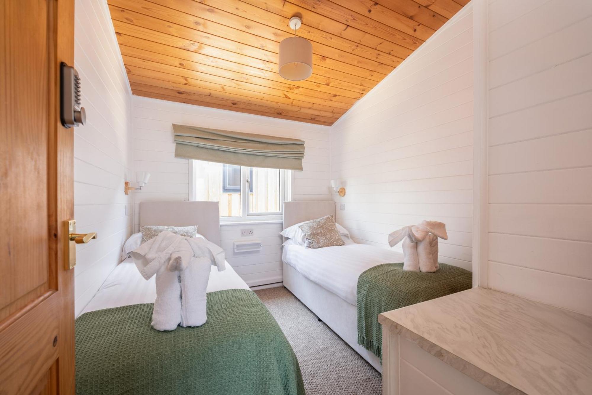 West Chalet At Tapnell Farm Ярмут Екстер'єр фото