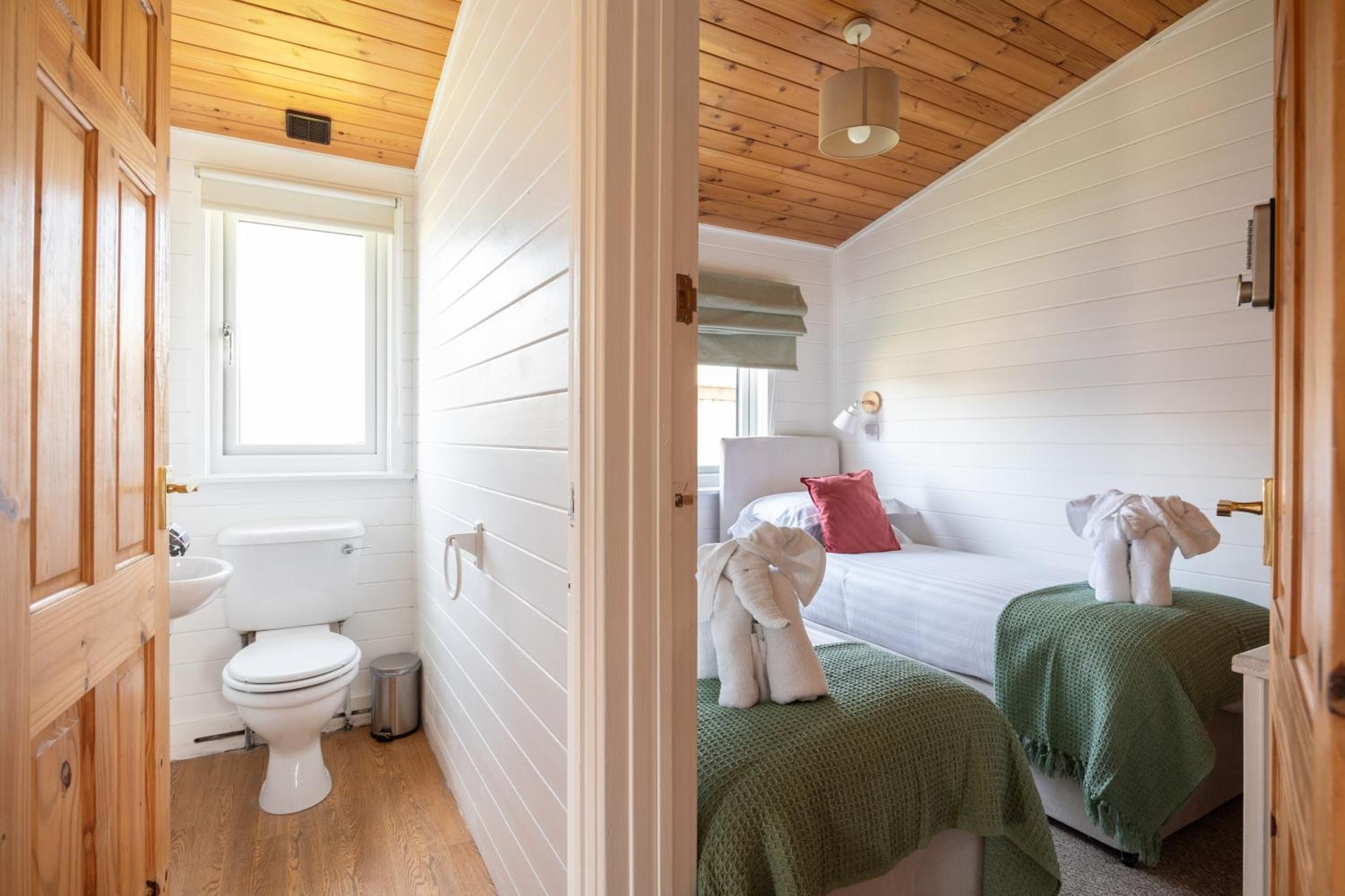West Chalet At Tapnell Farm Ярмут Екстер'єр фото
